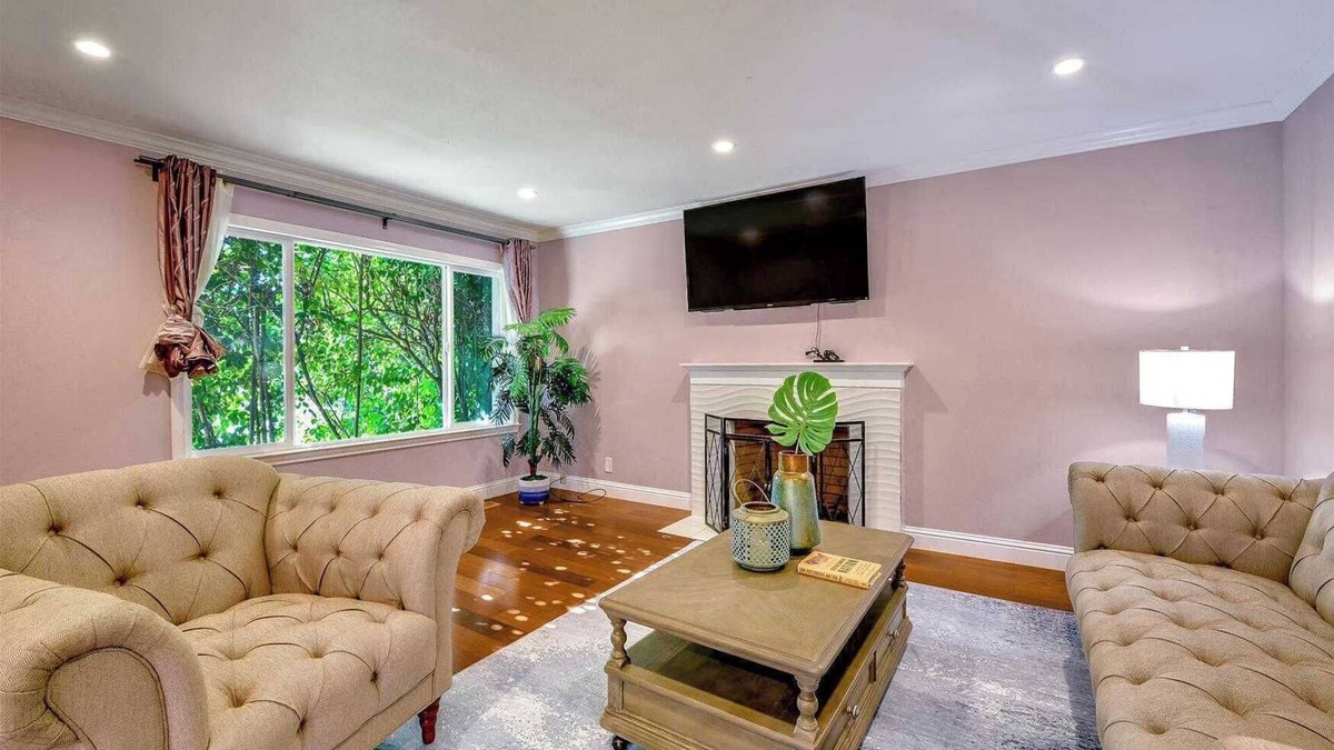Santa Clara House | Designer Comfort in the Heart of Santa Clara – Walkable and Work-Ready #41481