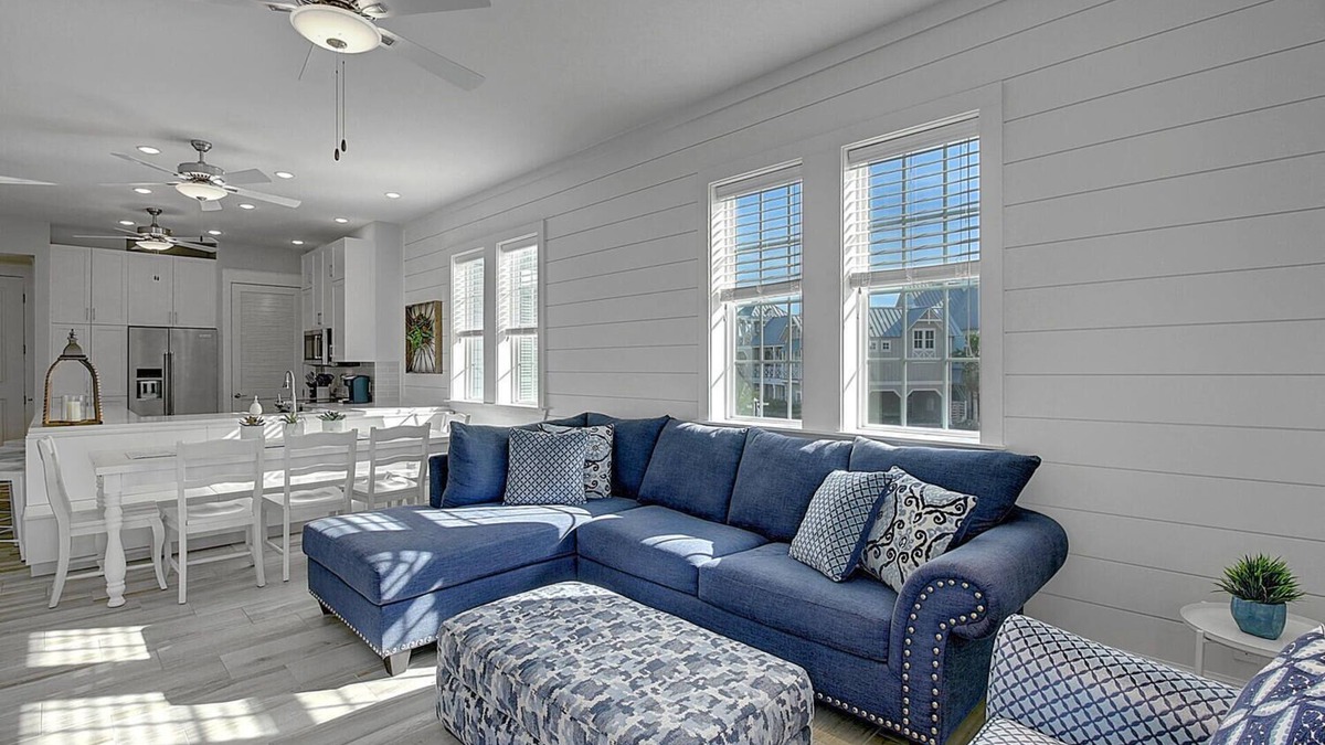 Cinnamon Shore Condo | Designer Condo 'Blue Serenity' w/Designer Interiors+Amenities@Cinnamon Shore