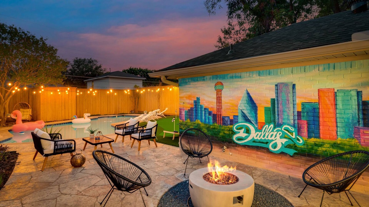 Lake Highlands House | Designer Dallas Oasis!Central Location!Pool! BBQ! Firepit!Minigolf!