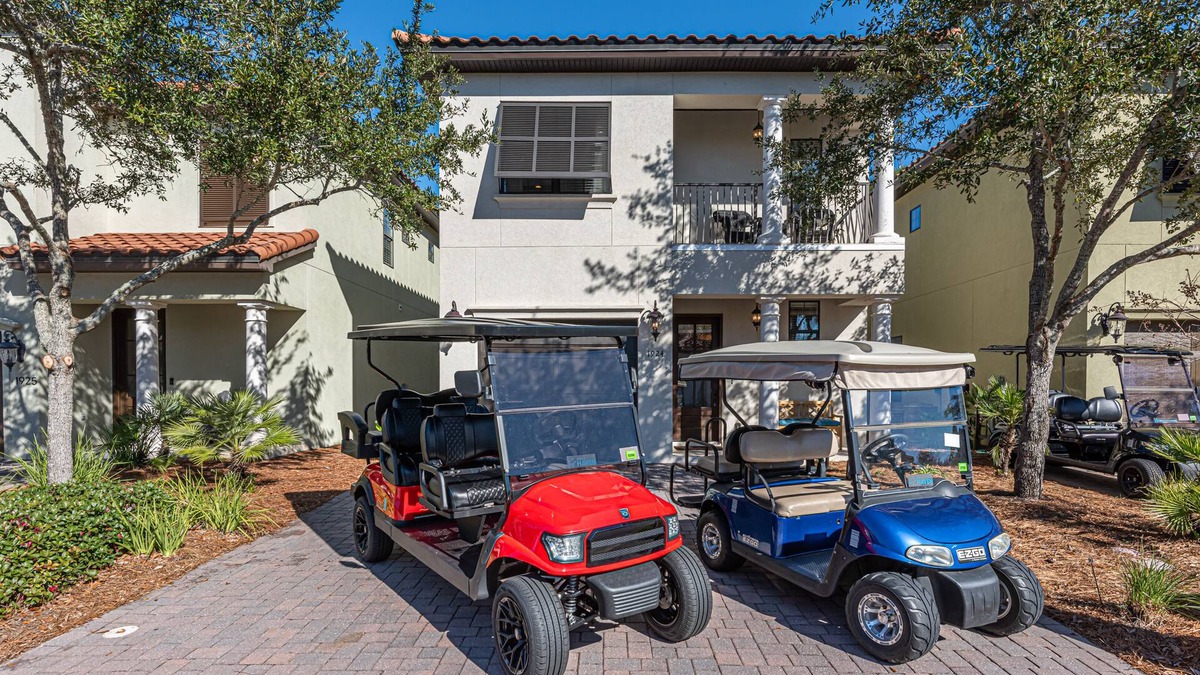 Villa Lago House | Designer Golf Course Home ~ 2 Golf Carts ~ Gated Resort