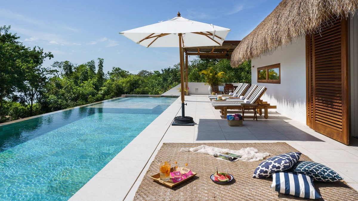 Bocachica Villa | Designer House with Private Beachfront in Baru