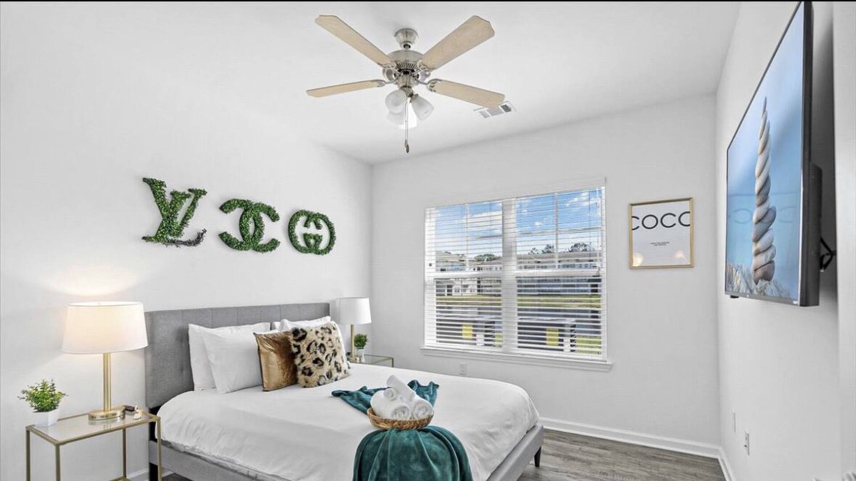 Orange Park Apartment | Designer Luxe Nr NAS, Mayo Clinic, Orange Park, & Airport