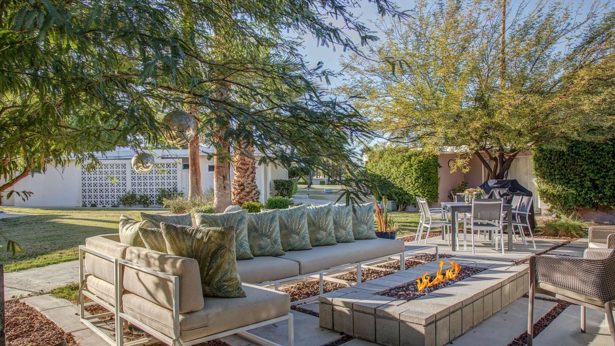 Rancho Mirage Cottage | Designer Remodel Mid-Century Cottage in Rancho Mirage