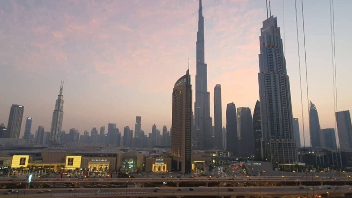 Bur Dubai Apartment | Designer's 2 BHK I Dubai Downtown I Burj Khalif View