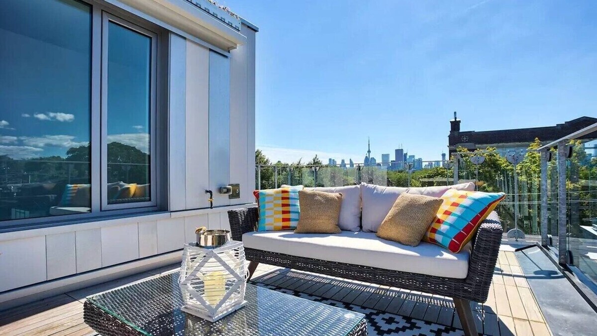 Riverside House | Designer Townhome | Downtown Toronto Views!