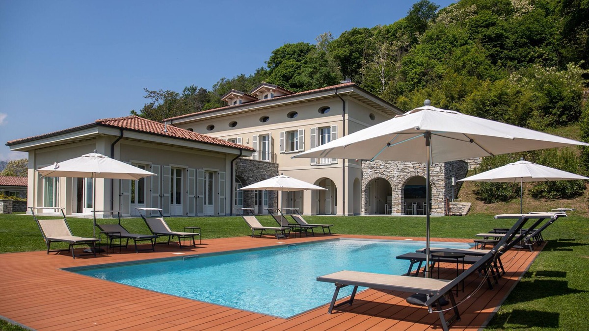 Verbania Villa | Detached and exclusive 8½-room luxury villa with pool and dream lake view