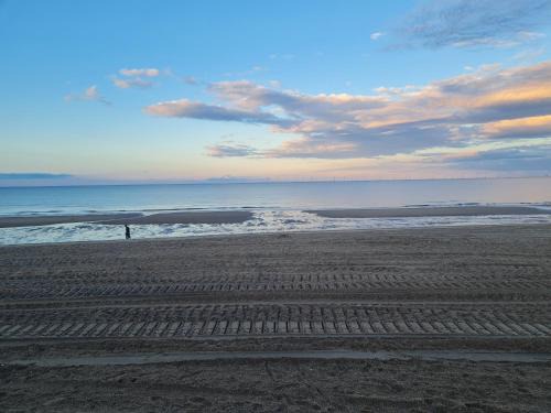 Chapel Saint Leonards House | Detached Cottage Yards from the Beach