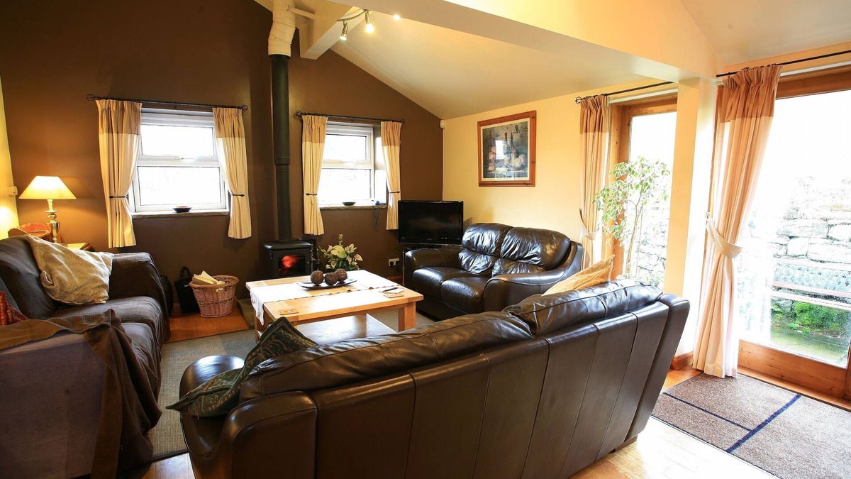 Dent Cottage | Detached Country Cottage with 5 Bedrooms & 3 En Suites