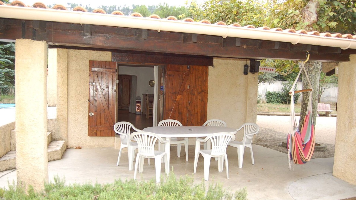 Aubagne House | Detached house at the foot of the hill