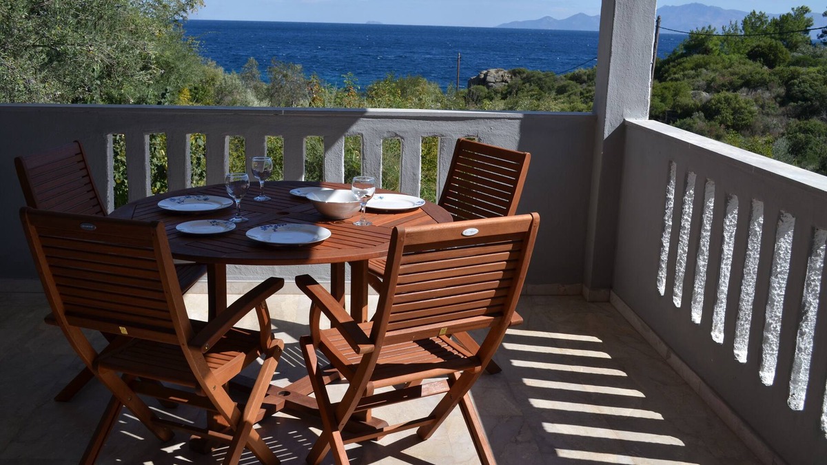 Palaio Tsifliki House | Detached House for relaxing holidays in front of the sea