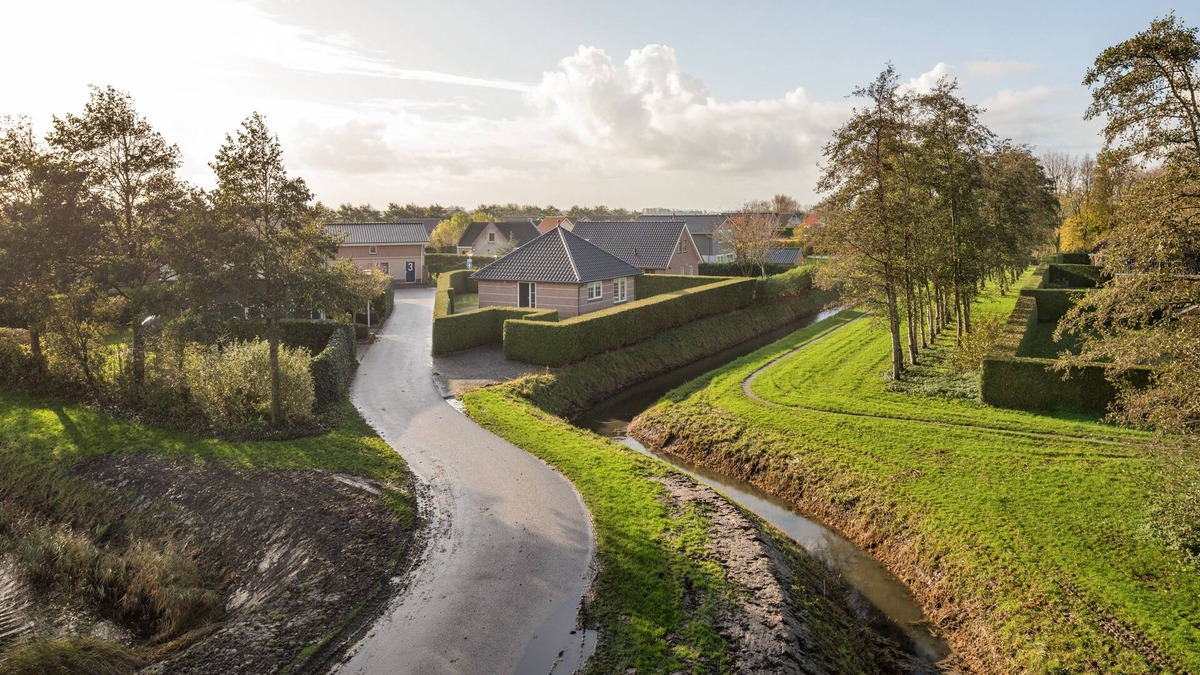 Tzummarum House | Detached house; garden fenced with conifers; lots of privacy; near the Wadden Islands