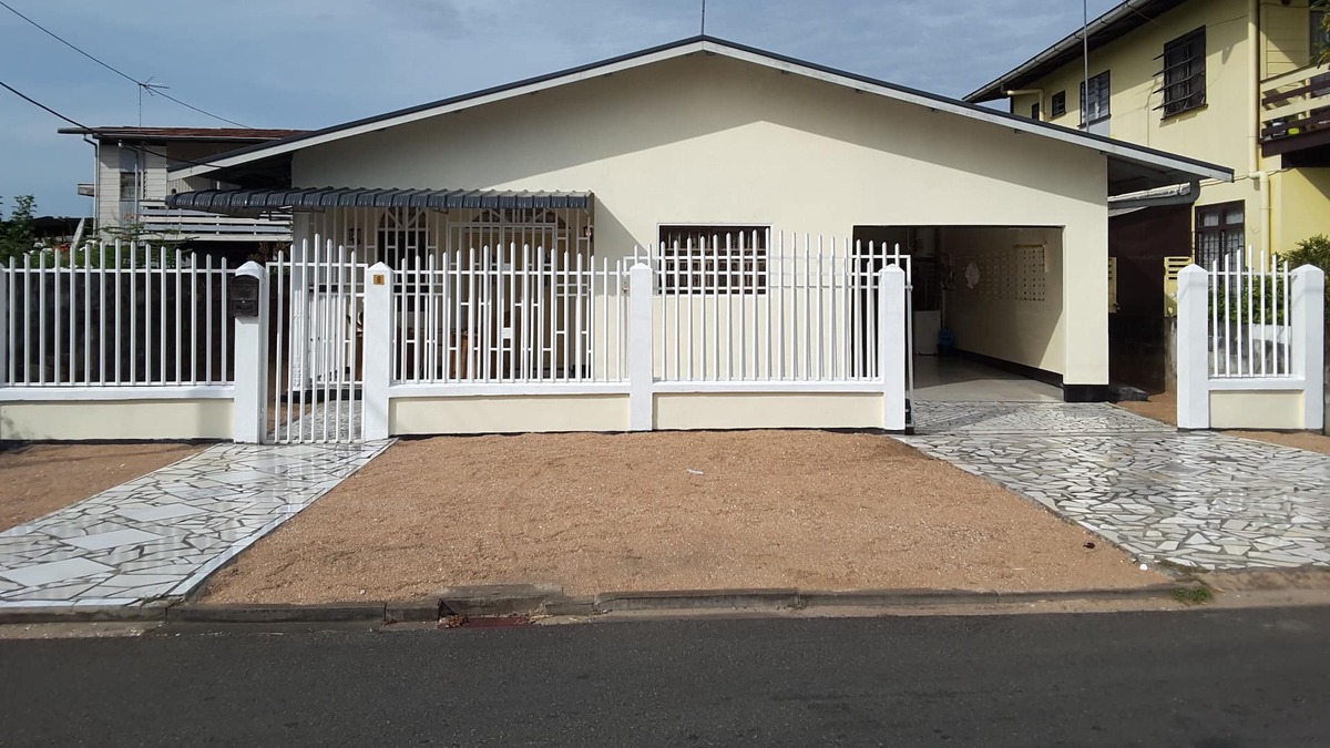 Paramaribo House | Detached house in a safe, quiet neighborhood