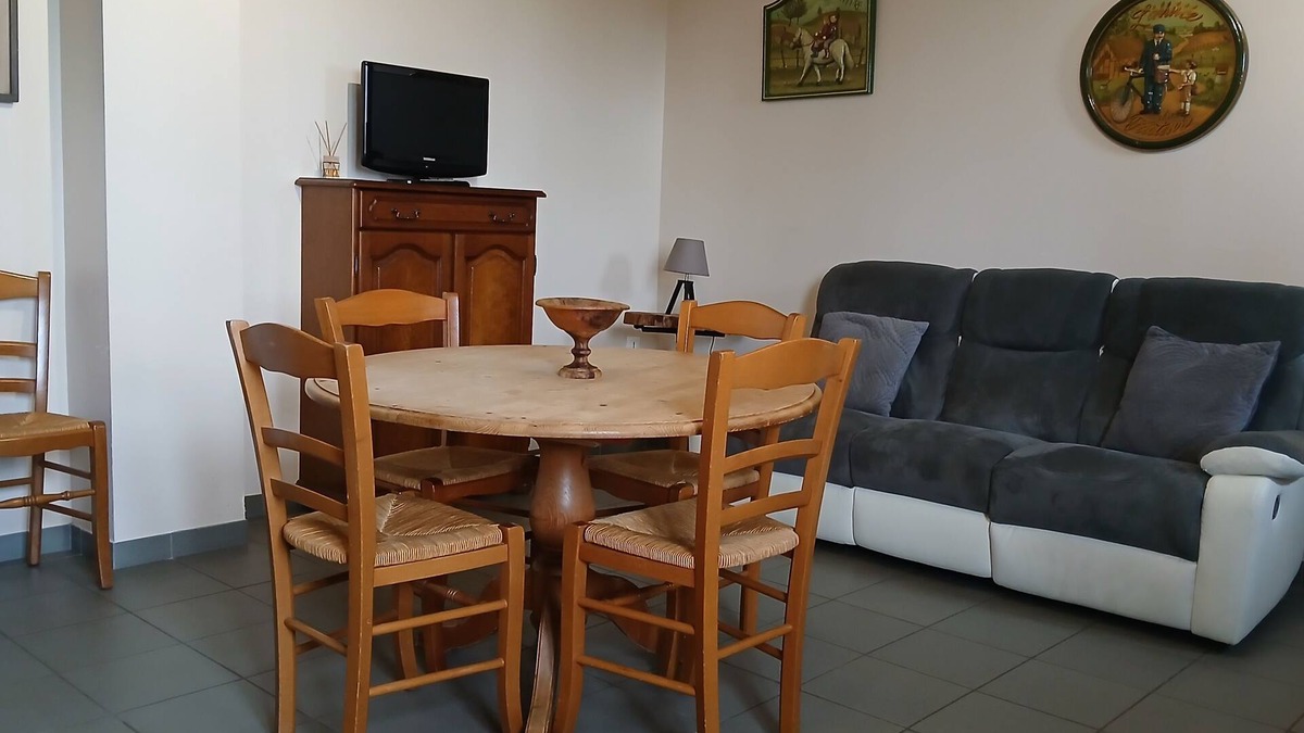 Pommereval House | Detached house in the countryside