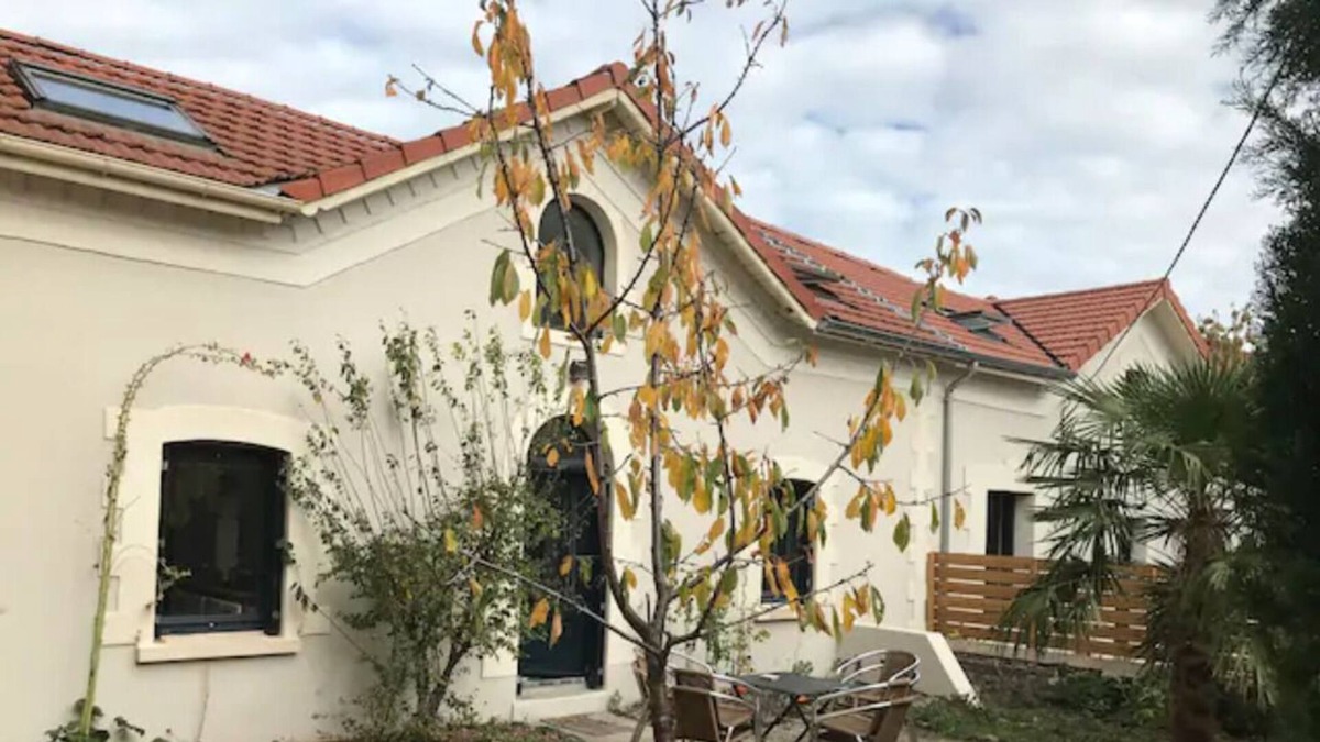 Cret de Roc House | DETACHED HOUSE WITH GARDEN IN THE TOWN CENTER