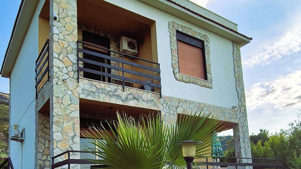 Altavilla Milicia Villa | Detached Property with garden and a view on the Sea near Palermo, Sicily