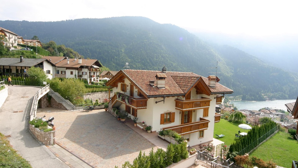 Molveno Villa | Detached villa with breathtaking views of the Dolomites and Lake Molveno *