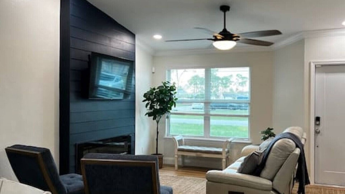 San Carlos Park House | Dew Casa Luxury 3 Bedroom Florida Home