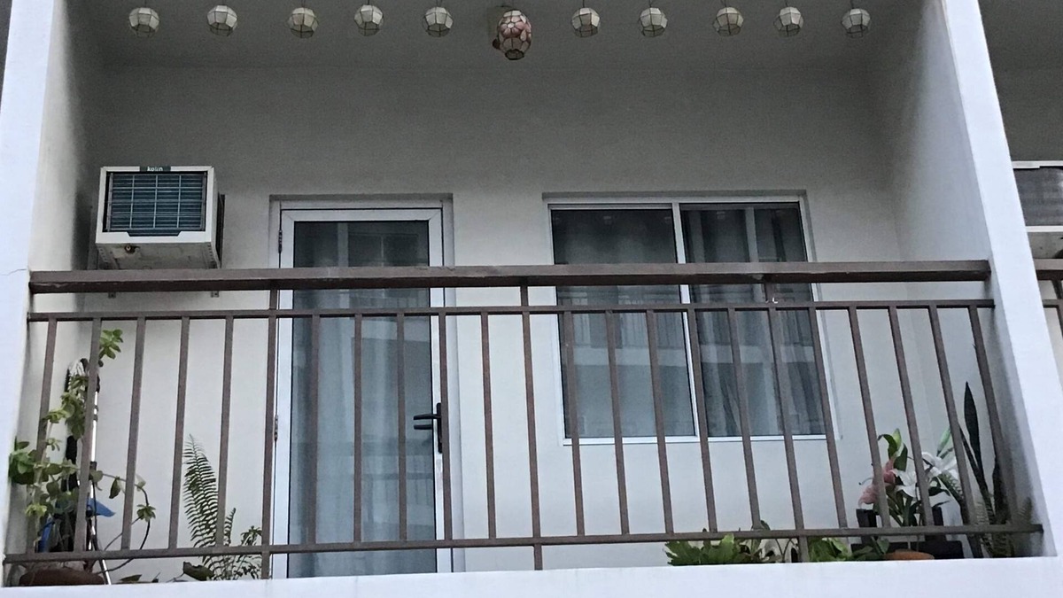 Moonwalk Condo | DEZ condominium