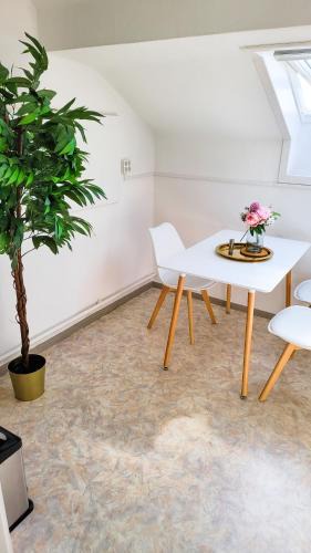 Freilassing Apartment | DG R- Helle 40m2 2-Zimmer Wohnung nähe Salzburg