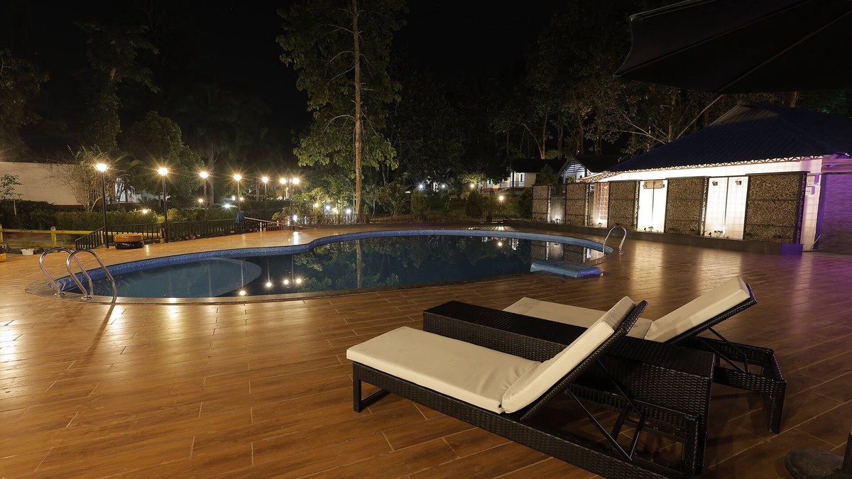 Golaghat Hotel | Dhanshree Resort
