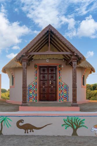 Dholavira Hotel | Dholavira Village resort