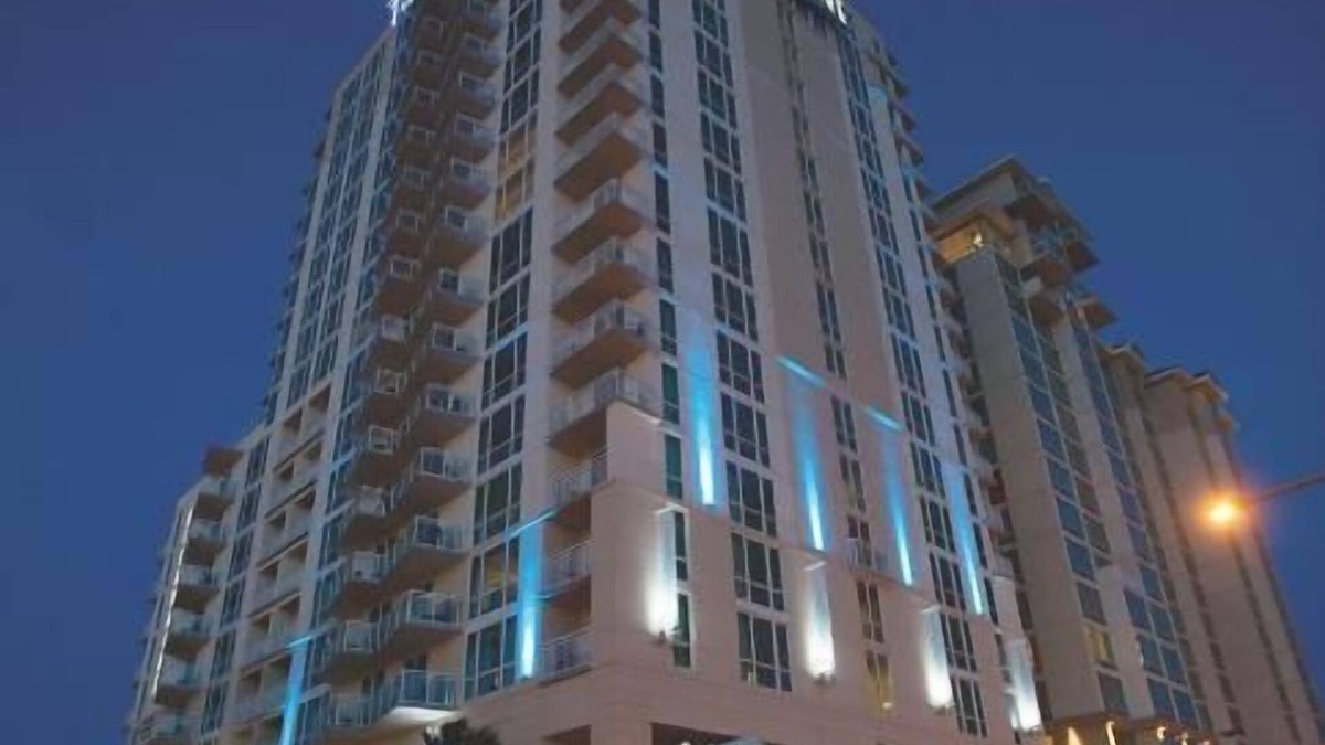 Northeast Virginia Beach Villa | Diamond Resorts Oceanaire Resort - Studio with Ocean View Balcony