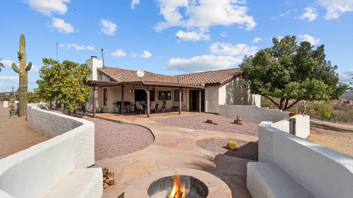 Wickenburg House | Diamondback Ranch- Horse Stalls Inc!/RV Hook ups