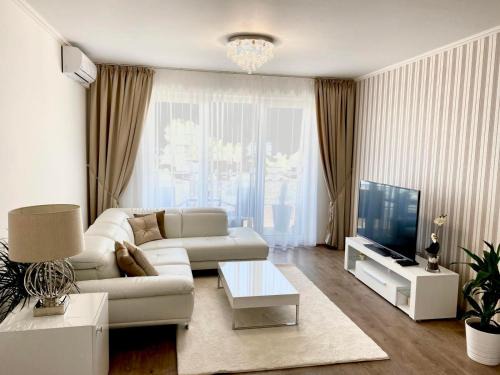 Ruzinov Apartment | Die Oase - Luxurious Apartment near the City Center with Free Parking