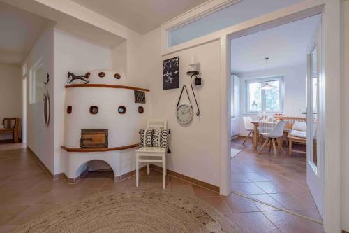 Weissensee Apartment | die weisse Wand