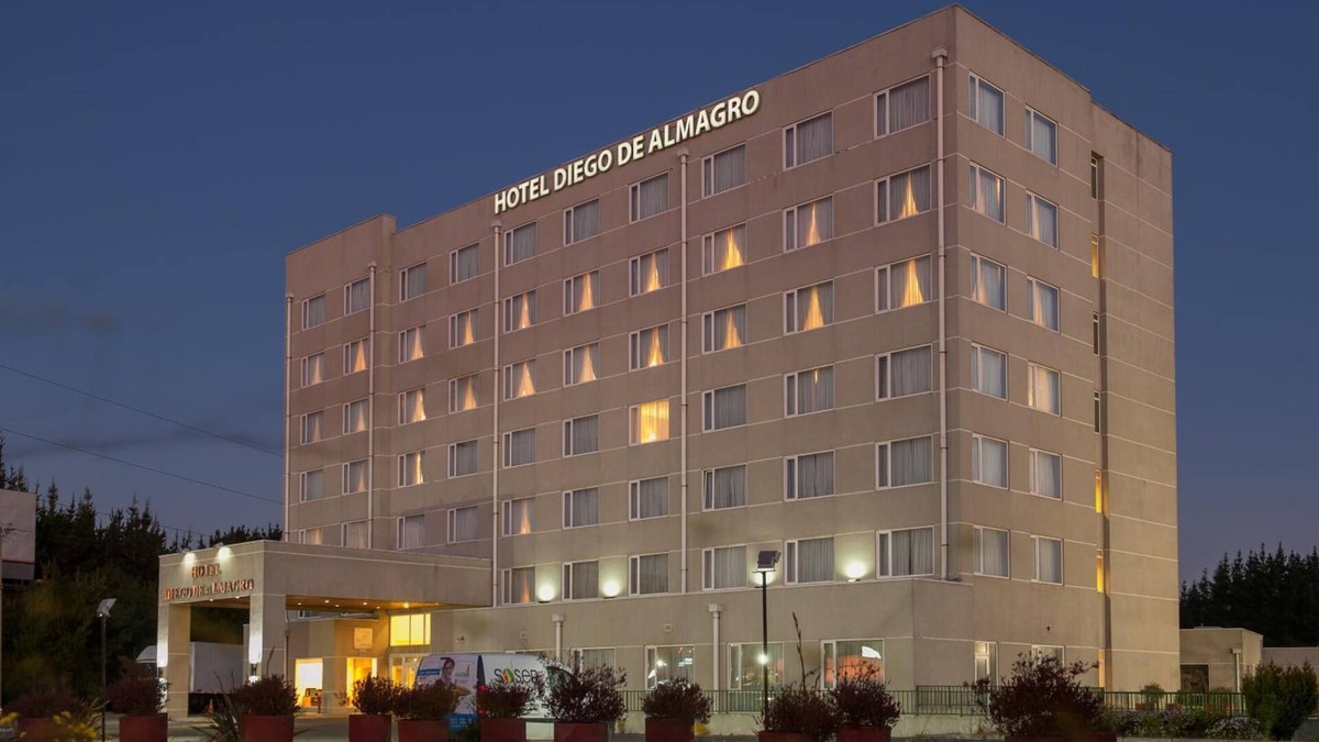 Hualpen Hotel | Diego Almagro Lomas Verdes