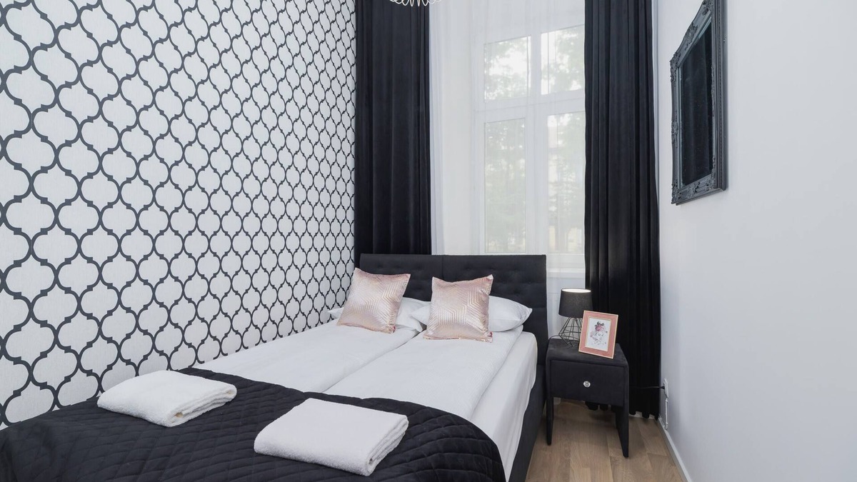 Stradom Apartment | Dietla 66 | Cracow | Comfortable Apartment for 4 | Smart TV