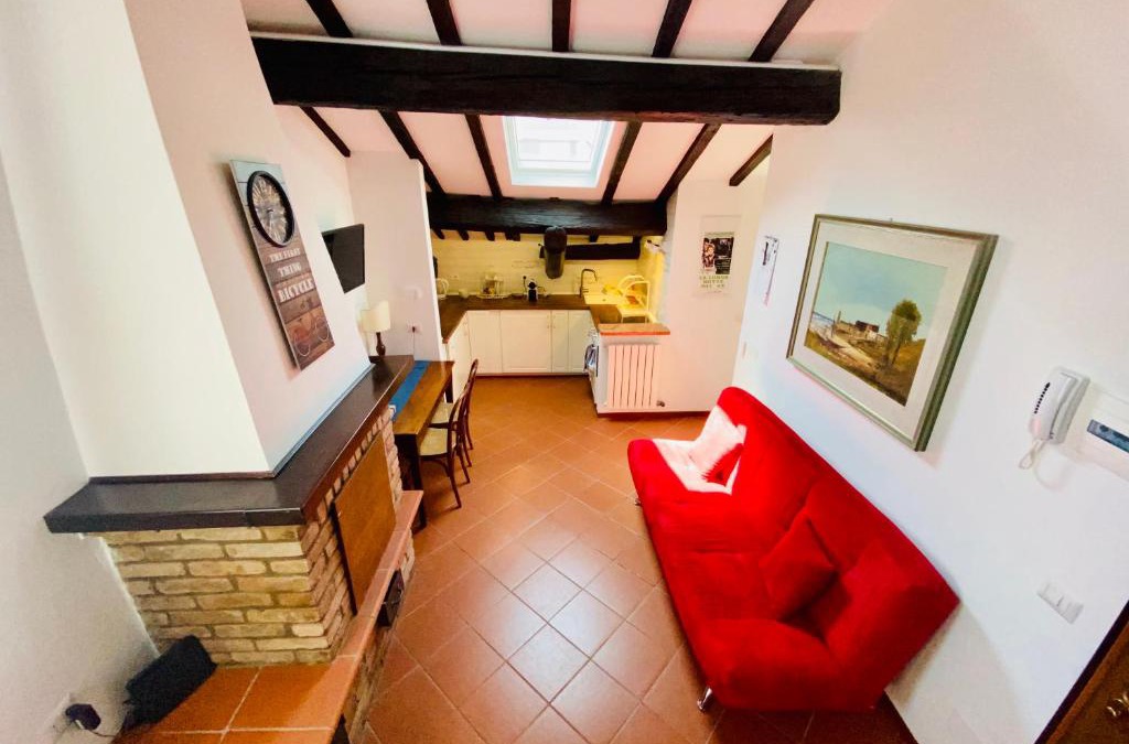 Ferrara Apartment | Dietro le volte