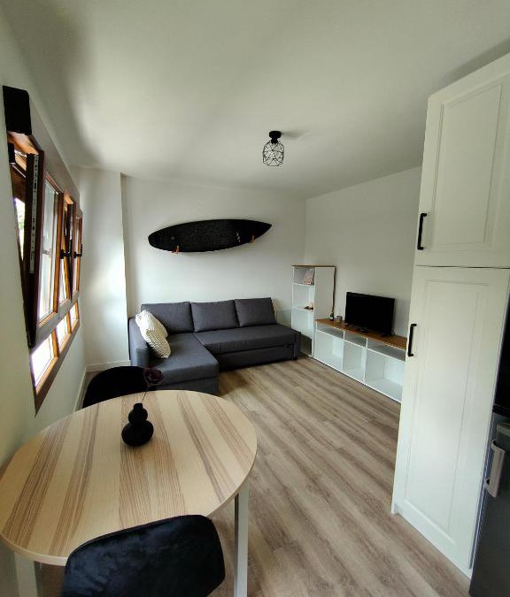 Salinas Apartment | Digital Nomad Paradise - Garaje/PC monitor