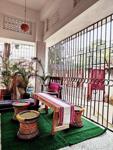 Beltola Hotel | Dillen's Backpackers Inn