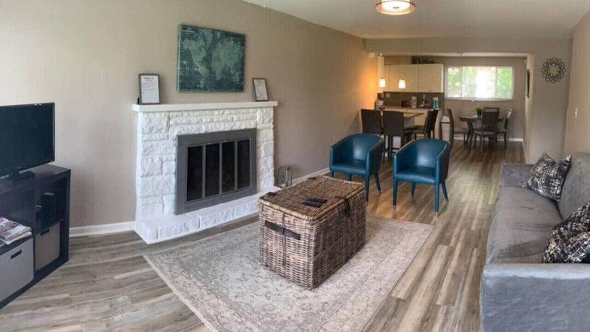 West Chester House | Dimmick Cozy Retreat 3 Bed 1 Bath - Sleeps 6