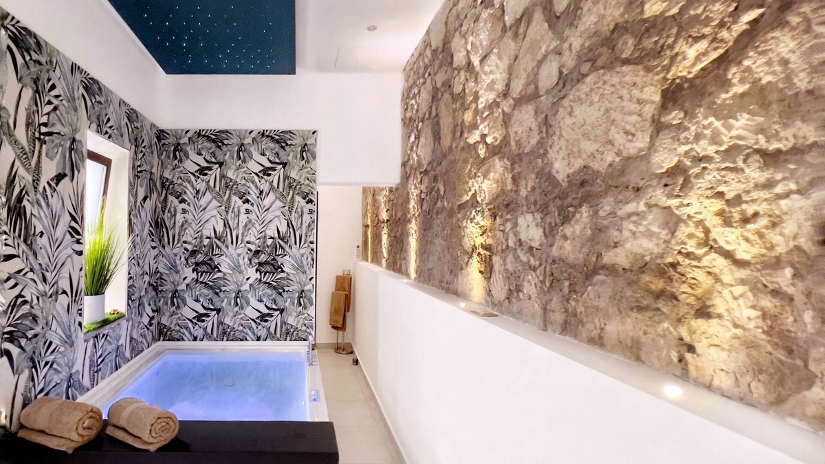 Santa Lucia Apartment | Dimora Diaz venti3a, in the center, a stone's throw from Ortigia.