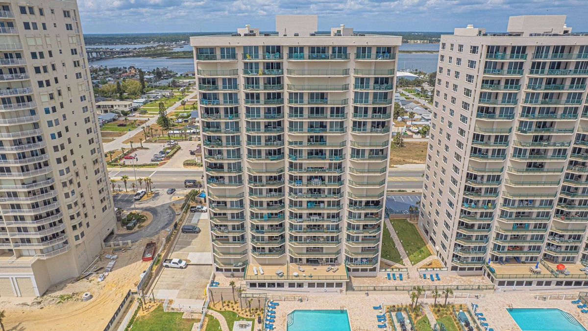 Daytona Beach Shores Condo | DiMucci Twin Towers . Direct Ocean Front Condo. 2 Bedrooms/2 Bathrooms.