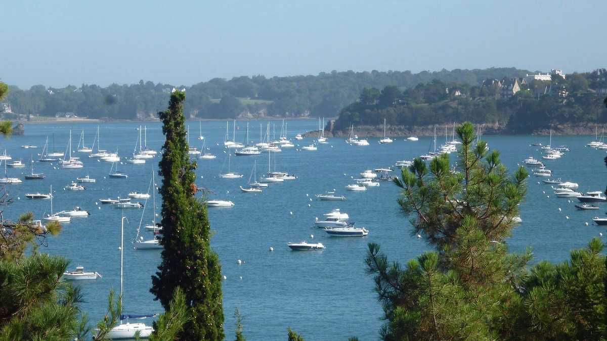 Dinard Apartment | DINARD SUPERB SEA VIEW TOWN CENTER WIFI PARKING 3 STARS