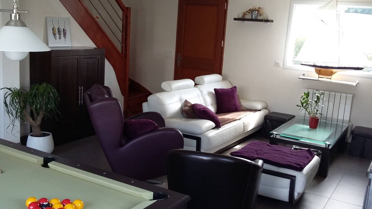 Dinard House | DINARD VACATION HOME SLEEPS 12