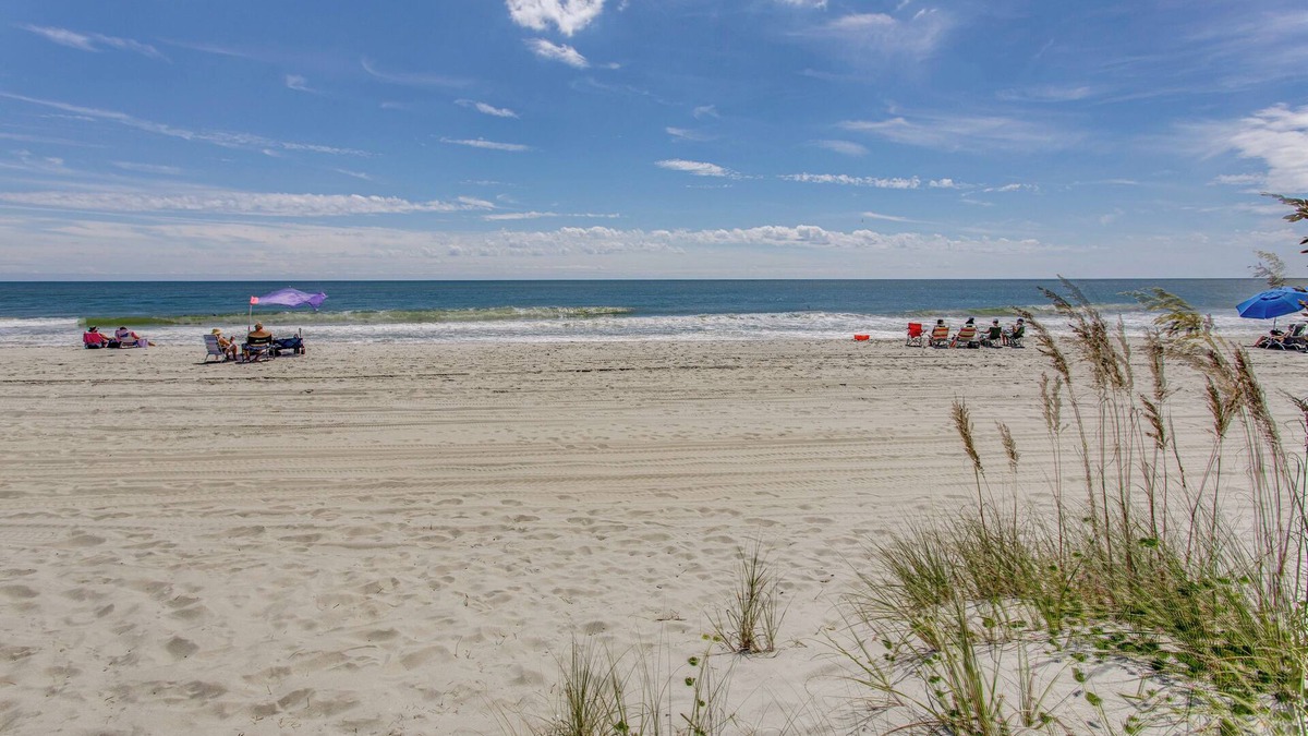 Ocean Drive Condo | Direct Beach Access! Walkable Condo on Ocean Blvd
