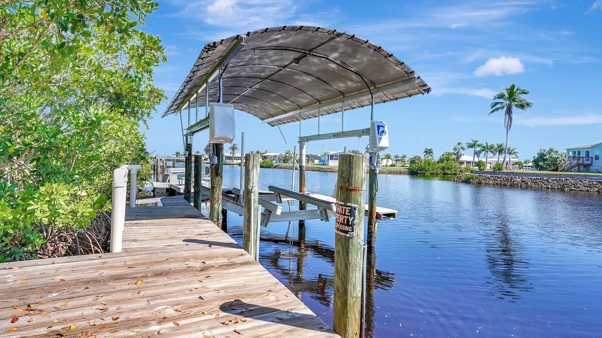 Charlotte Park House | Direct Harbor Access - A Water Lover's Paradise