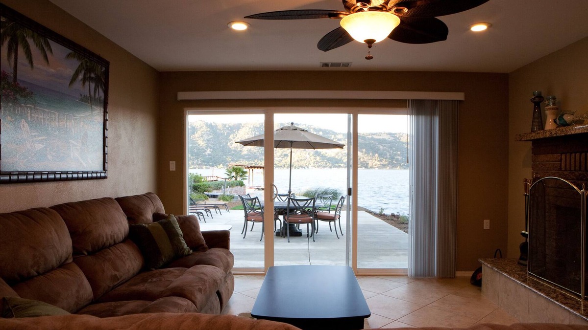 Clearlake House | Direct Lake Front Paradise Cove #1 In Reviews - Beach - Launch - Traeger Smoker