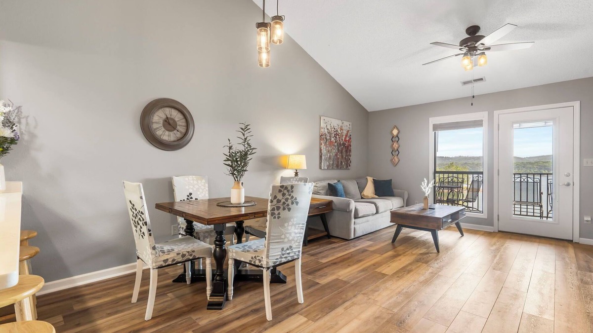 Indian Point Condo | Direct Lakefront Condo, sleeps up to 4, Resort Perks and Ticket Deals!