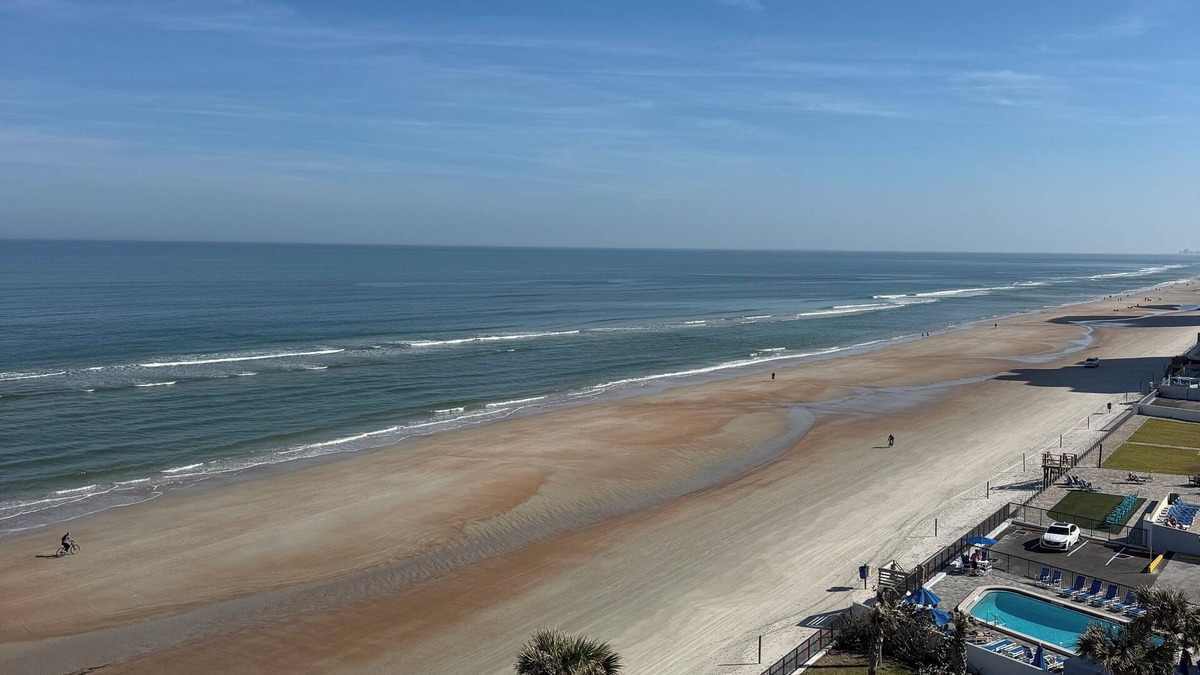 Daytona Beach Condo | Direct Oceanfront Luxury Condo: Sleeps 8 w/Pool, Spa, Fitness
