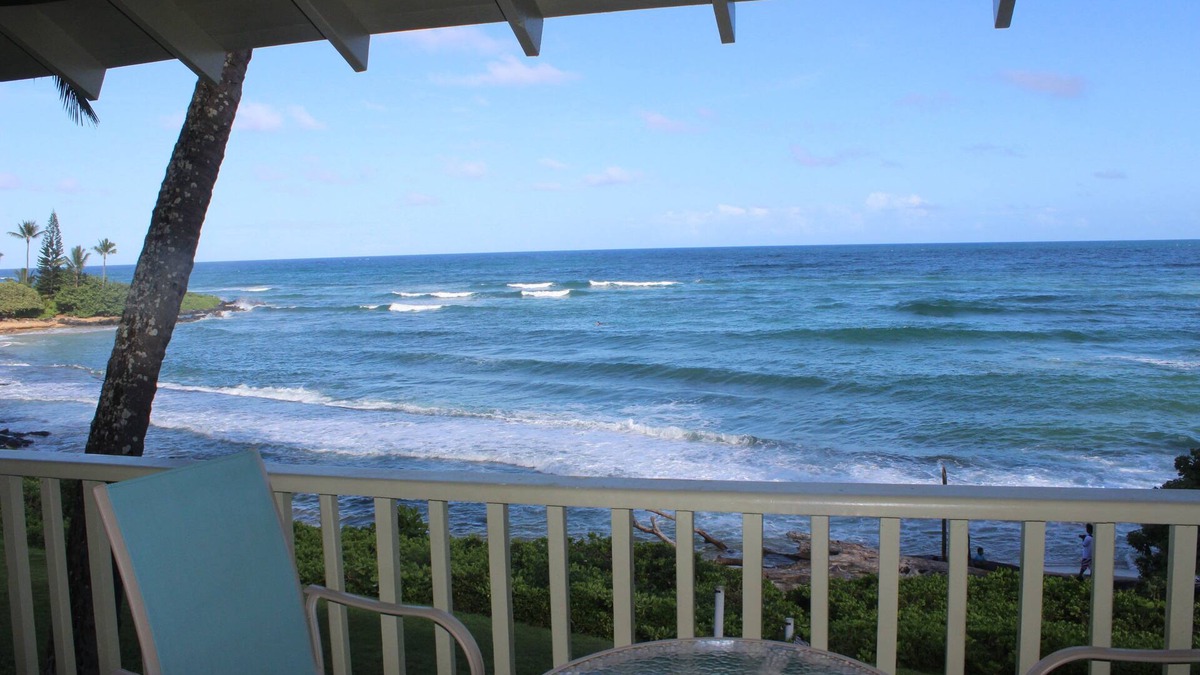 Wailua Condo | DIRECT OCEAN FRONT W/BIG VIEWS. Kapaa Sands