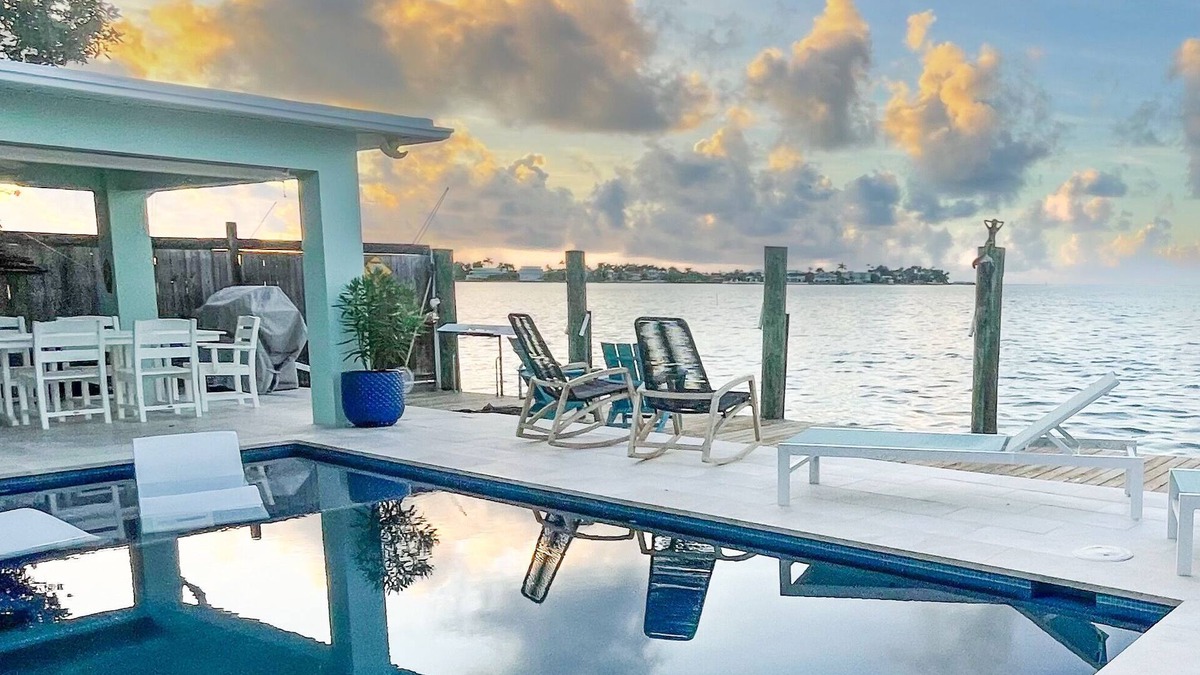 Little Venice House | Direct Oceanfront - Discounted Rates or Fall!