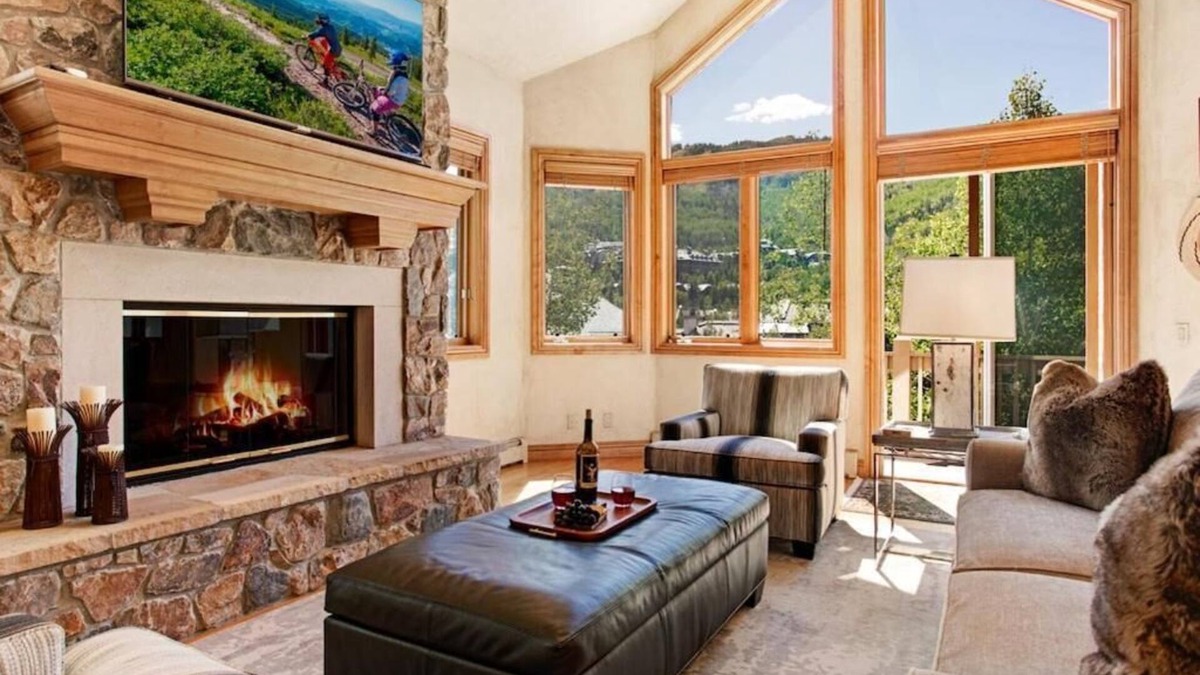 Beaver Creek House | Direct Ski Access,Mtn Views!Walk to Shops & Dining in BC Village Great LOCATION!
