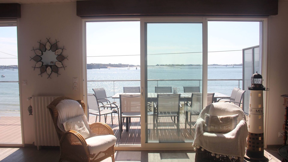 Larmor-Plage Villa | Directly on the beach, unique sea view, quiet, Clévacances rating, for 8 persons