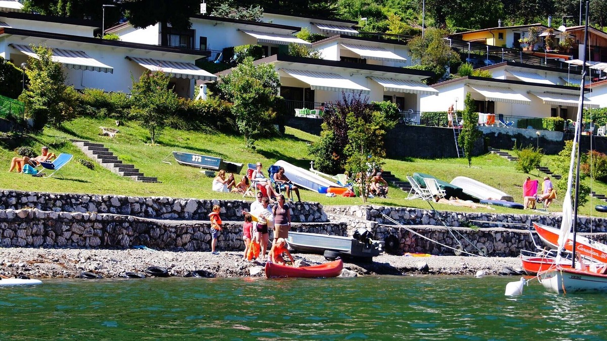 Idro Apartment | Directly on the lake with terrace