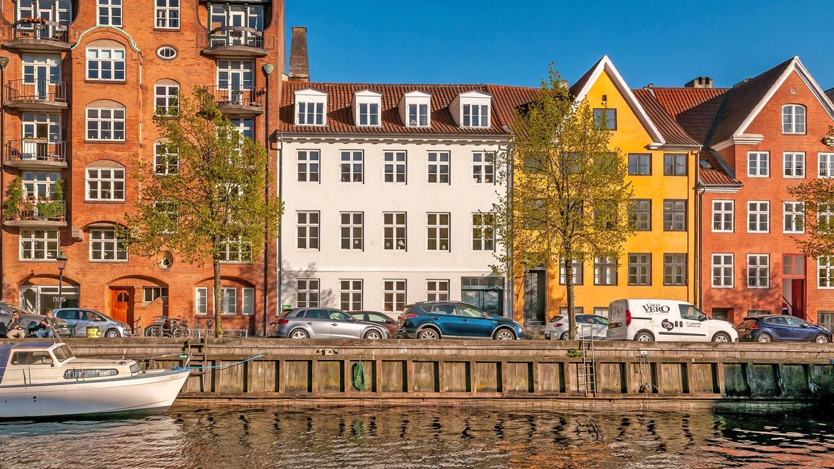 Christianshavn Apartment | Directly to the canals - Penthouse apartment 1400ft2